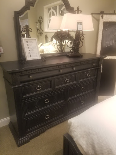 Furniture Store «Fashion Furniture», reviews and photos, 255 W El Paso Ave, Fresno, CA 93711, USA