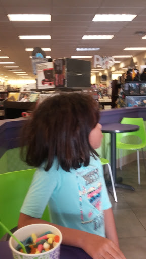 Book Store «Books-A-Million», reviews and photos, 4125 S Cleveland Ave #1200, Fort Myers, FL 33901, USA