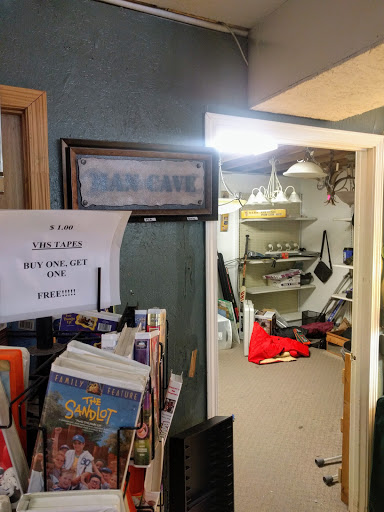 Thrift Store «Helping Hand Missions Thrift Store», reviews and photos, 5307 Gulf Breeze Pkwy, Gulf Breeze, FL 32563, USA