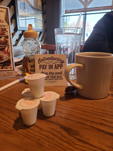 American Restaurant «Cracker Barrel Old Country Store», reviews and photos, 2075 Hylan Dr, Rochester, NY 14623, USA