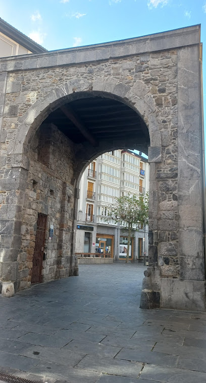 Lugar de interés histórico – Puerta de Castilla – Tolosa
