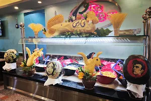 Fares seafood restaurant - il Mercato image