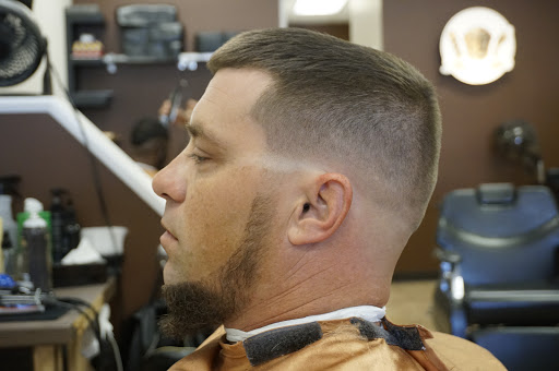 Barber Shop «Clipperhandz Barbershop and Salon», reviews and photos, 939 15th Pl, Vero Beach, FL 32960, USA