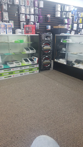 Cell Phone Store «Cell Repair», reviews and photos, 12579 Richmond Ave, Houston, TX 77082, USA