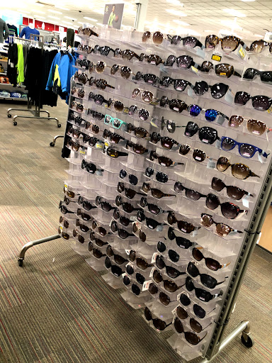 Department Store «Target», reviews and photos, 1 Mystic View Rd, Everett, MA 02149, USA