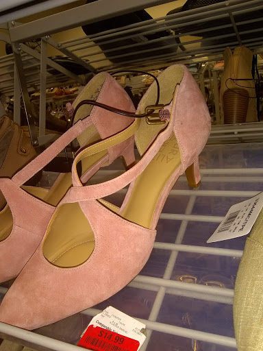 Shopping Mall «Middlesex Mall», reviews and photos, 6747 Hadley Rd, South Plainfield, NJ 07080, USA