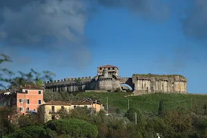 Fortezza di Sarzanello image