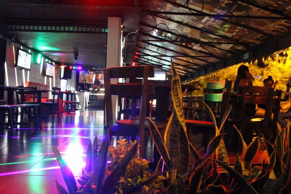 0 es 3 Restaurante Bar