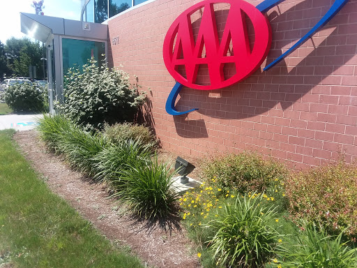 Car Repair and Maintenance «AAA Williamsburg Center», reviews and photos, 6517 Richmond Rd, Williamsburg, VA 23188, USA