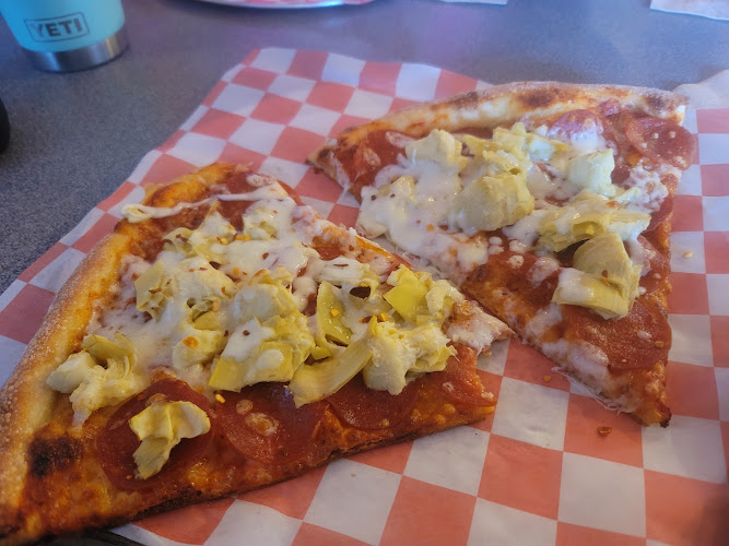 #5 best pizza place in Bend - Raganelli's Pizza