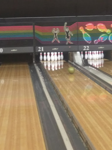 Bowling Alley «AMF Pin Palace Lanes», reviews and photos, 2006 Country Club Ave NW, Huntsville, AL 35816, USA