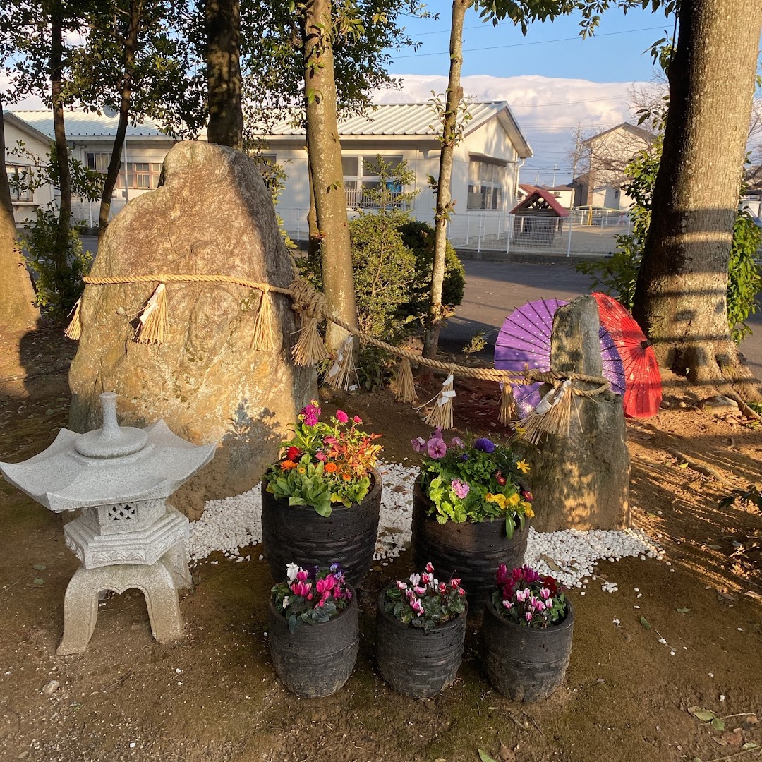 彌都加伎神社 (駐車場)