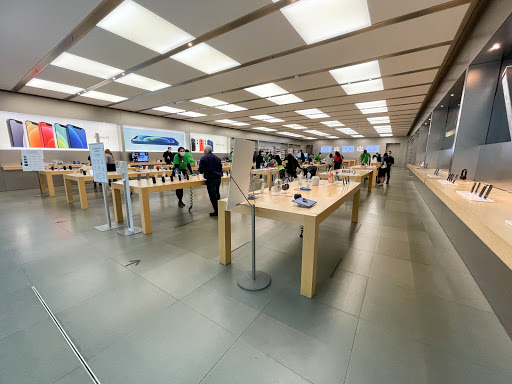 Computer Store «Apple King of Prussia», reviews and photos, 160 N Gulph Rd, King of Prussia, PA 19406, USA