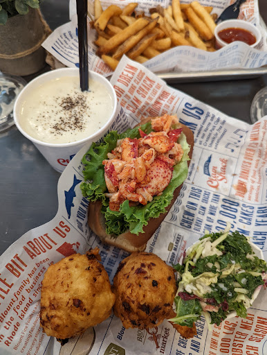 Seafood Market «Blount Market and KITCHEN», reviews and photos, 406 Water St, Warren, RI 02885, USA