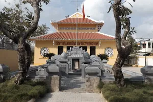 Truong Dinh Temple image