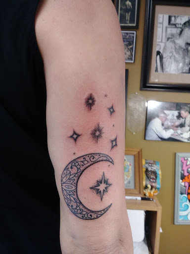 Tattoo Shop «45th st. Tattoo», reviews and photos, 1817 W Glen Park Ave, Griffith, IN 46319, USA