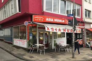 Asia Nudeln image