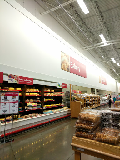 Shopping Mall «Southland Shopping Center», reviews and photos, 6944 W 130th St, Middleburg Heights, OH 44130, USA