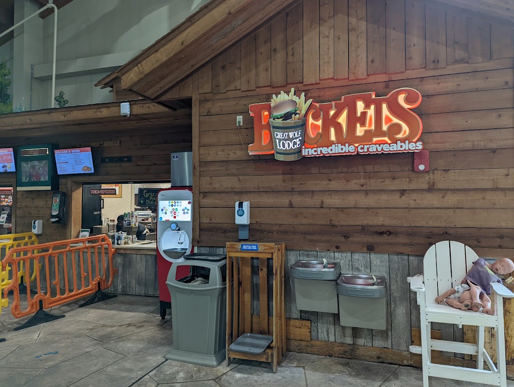 Buckets at Great Wolf Lodge 28027