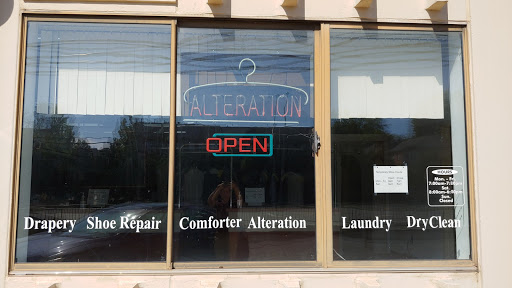 Dry Cleaner «Dry Clean Outlet», reviews and photos, 2800 Gallows Rd # C, Vienna, VA 22180, USA