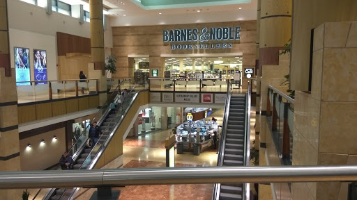 Shopping Mall «West County Center», reviews and photos, 80 W County Center Dr, Des Peres, MO 63131, USA