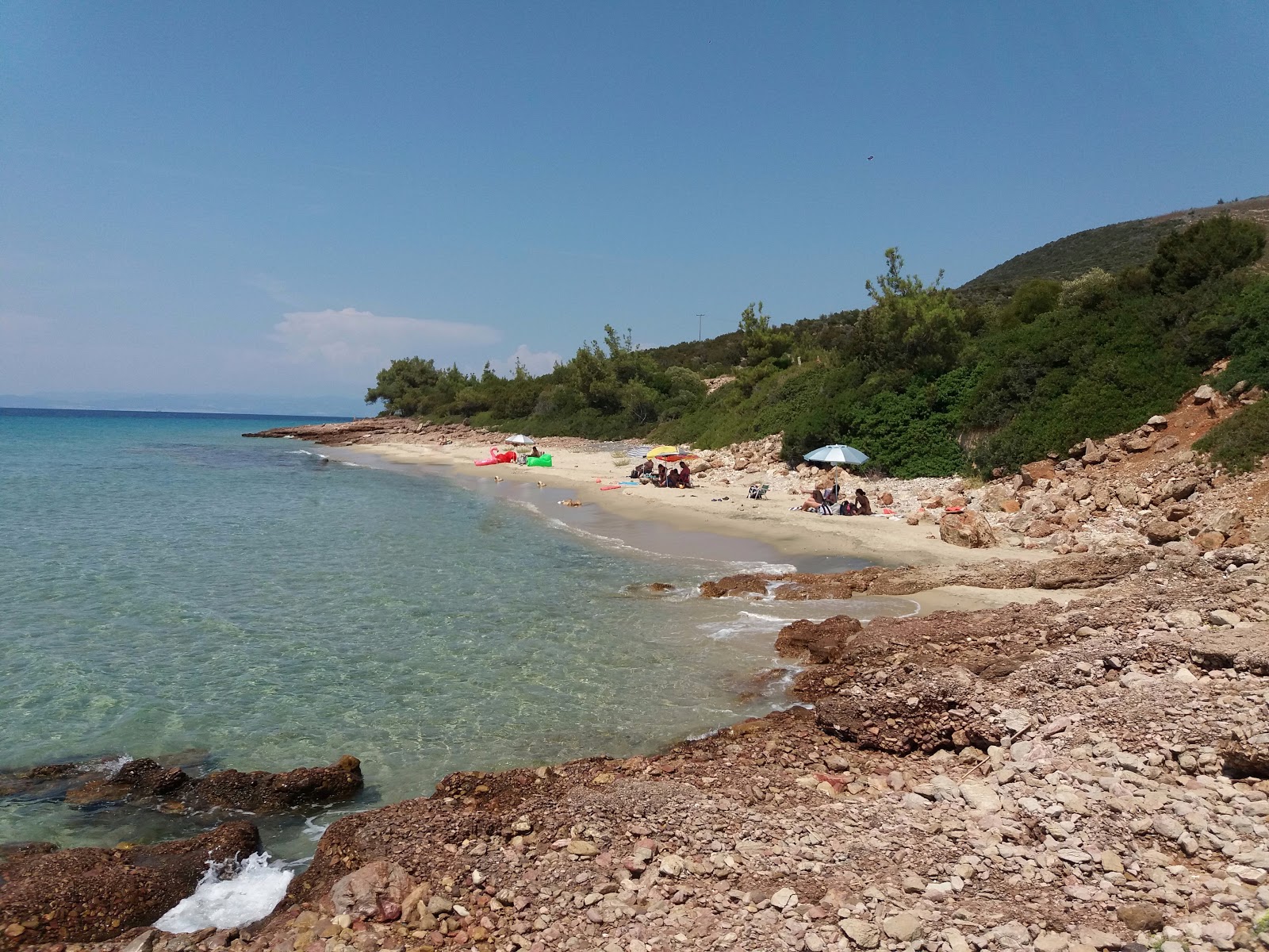 Foto von Peristeres beach mit heller feiner sand Oberfläche