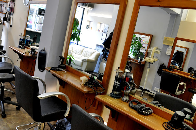 M J T Hairdressing - Barber shop