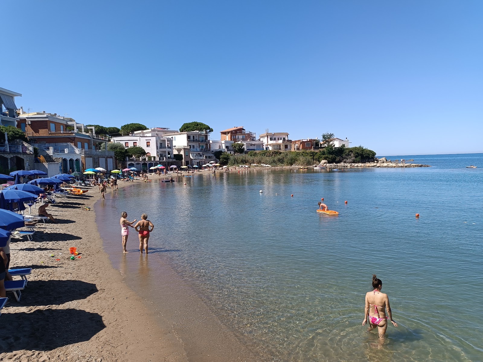 Fotografija Spiaggia Sant'Agostino z svetel pesek površino