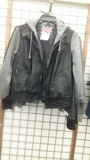 Clothing Store «Burlington Coat Factory», reviews and photos, 196 E Main St, Patchogue, NY 11772, USA