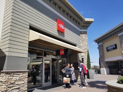 Clothing Store «The North Face Outlet», reviews and photos, 3790 Livermore Outlets Dr, Livermore, CA 94551, USA