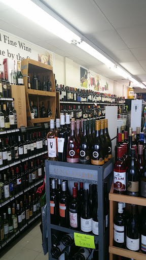 Deli «Royalwood Wine And Deli», reviews and photos, 12671 State Rd, Cleveland, OH 44133, USA