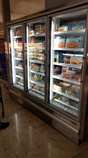 Grocery Store «Metro Market», reviews and photos, 1123 N Van Buren St, Milwaukee, WI 53202, USA