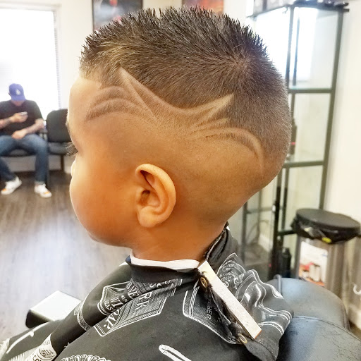 Barber Shop «DCB Barber Shop - Barber Shop Hispano», reviews and photos, 1545 E Olive Rd, Pensacola, FL 32514, USA