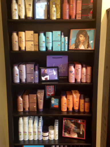 Beauty Salon «Kalla Lily Salon and Spa Medina Location», reviews and photos, 325 Clydesdale Trail #300, Hamel, MN 55340, USA