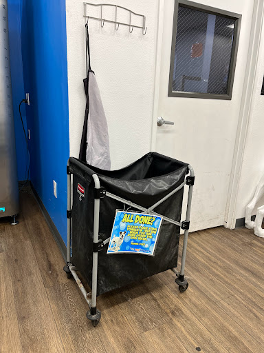 Pet Supply Store «Pet Supreme», reviews and photos, 12823 Foothill Blvd, Sylmar, CA 91342, USA