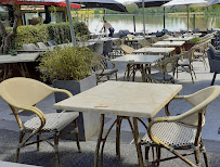 Atmosphère du Restaurant français Le Col Vert à Saint-Symphorien - n°10