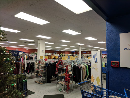 Thrift Store «Goodwill Danbury Store and Donation Station», reviews and photos, 2 Beaver Brook Rd, Danbury, CT 06810, USA