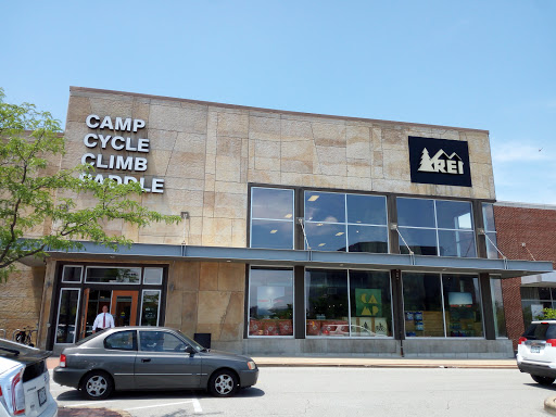 Camping Store «REI», reviews and photos, 1703 S Brentwood Blvd, Brentwood, MO 63144, USA