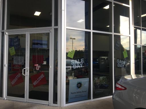 Toyota Dealer «Apple Valley Toyota», reviews and photos, 650 Foxcroft Ave, Martinsburg, WV 25401, USA