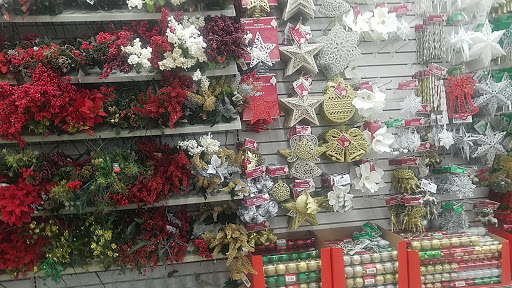 Dollar Store «Dollar Tree», reviews and photos, 3909 Queens Blvd, Sunnyside, NY 11104, USA