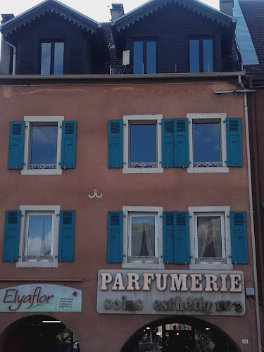 Magasin de fenêtres en PVC E.P.M. - Etude et Pose de Menuiseries Amancy