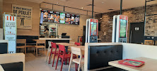 Atmosphère du Restaurant KFC Montigny-le-Bretonneux - n°7