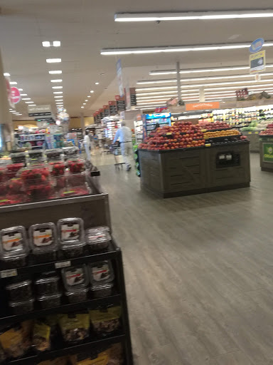 Grocery Store «Safeway», reviews and photos, 1450 Howard Ave, Burlingame, CA 94010, USA