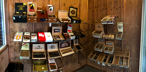 Royal Smoke Shop, 548 E Foothill Blvd, Rialto, CA 92376, USA, 