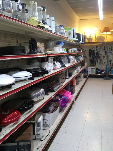 Thrift Store «Red Racks Thrift Store», reviews and photos, 1711 N Glenstone Ave, Springfield, MO 65803, USA