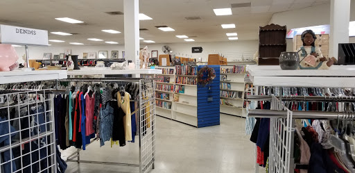 Thrift Store «Neighborhood Thrift Store Distribution Center», reviews and photos, 353 E Olive Ave, Fresno, CA 93728, USA