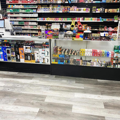 Clothing Store «Norcal Clothing and Smoke Shop», reviews and photos, 5802 Lindhurst Ave, Marysville, CA 95901, USA