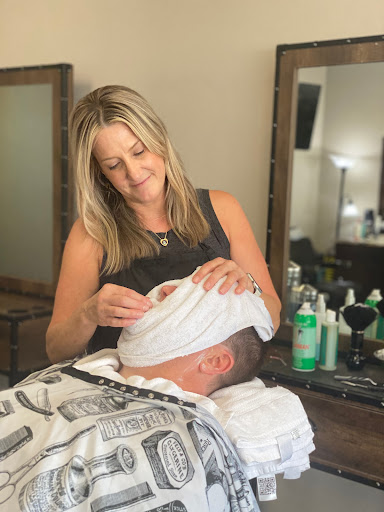 Barber Shop «Lakeside Barber Shop», reviews and photos, 3195 Acworth Due West Rd NW #113, Kennesaw, GA 30152, USA