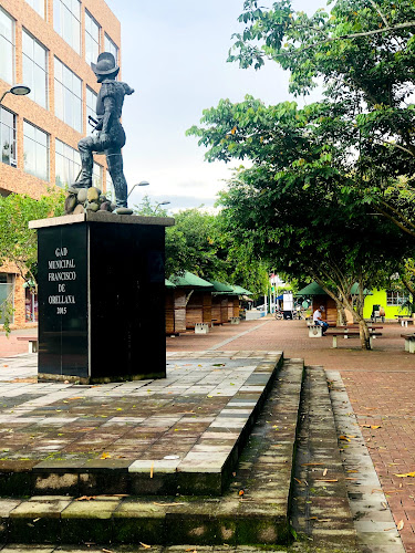 Malecon Puerto Francisco de Orellana - Museo