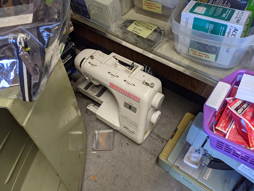 Thrift Store «Grey Bears Thrift Store», reviews and photos, 2710 Chanticleer Ave, Santa Cruz, CA 95065, USA